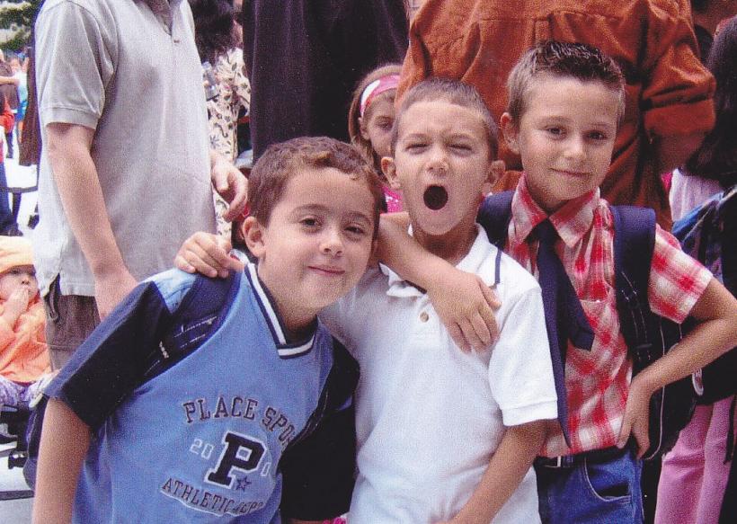 David with his taller friends